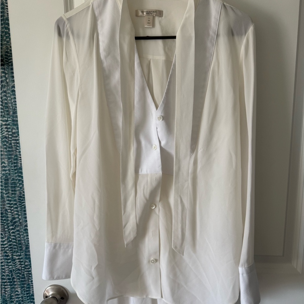 Banana‎ Republic Cream Silk Blouse
